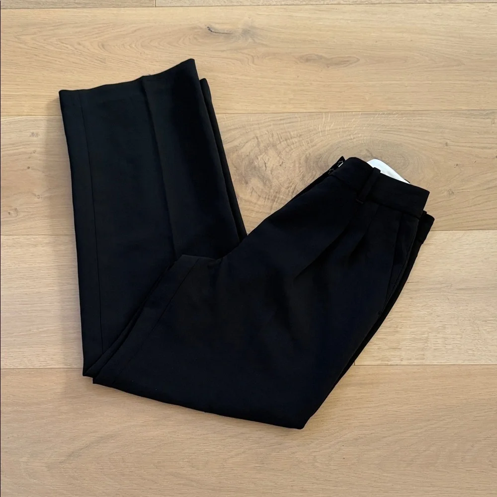 Aritzia Effortless Pants - Picture 1 of 4